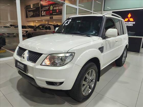 MITSUBISHI PAJERO TR4 2.0 4X2 16V 140CV FLEX 4P AUTOMÁTICO MITSUBISHI PAJERO TR4 2.0 4X2 16V 140CV FLEX 4P AUTOMÁTICO